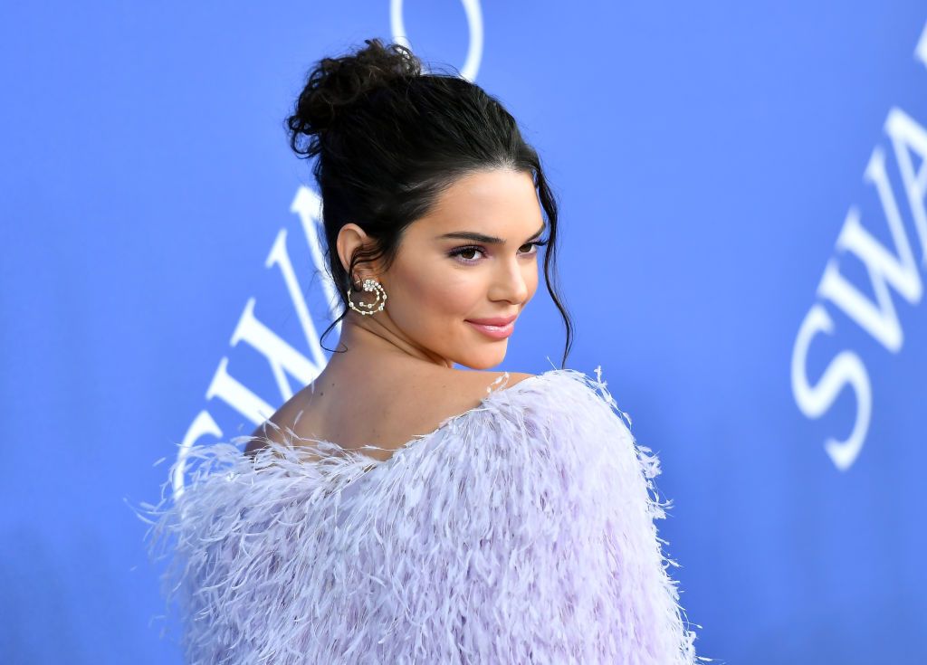 Kendall Jenner Shares Racy Picture Showcases Flawless Figure In Skimpy Bikini Ibtimes 