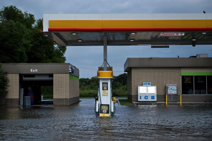 gas station 