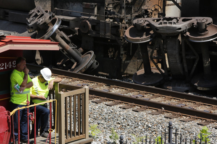 Freight Cars Derail 