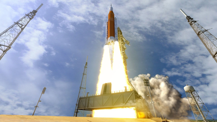 sls-70mt-dac3-orange-launch-uhr2_adj_tw_sm