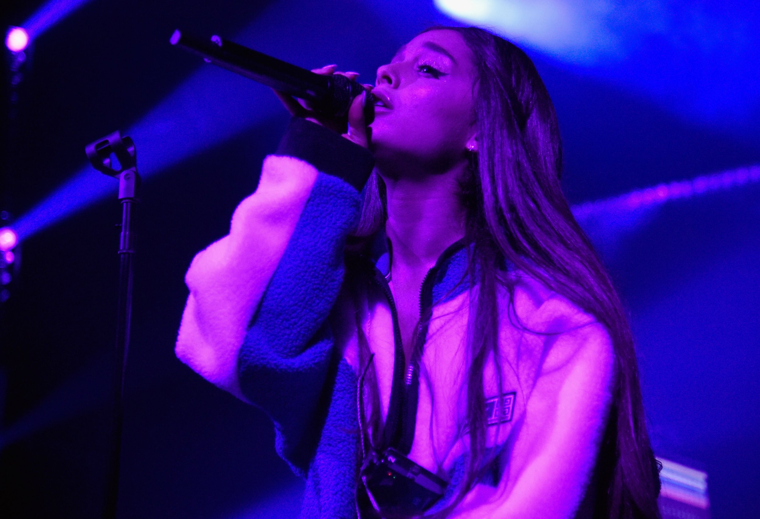 Ariana Grande Visits the 'Sweetener' Experience in New York City