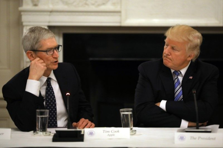 Tim Cook-Donald Trump