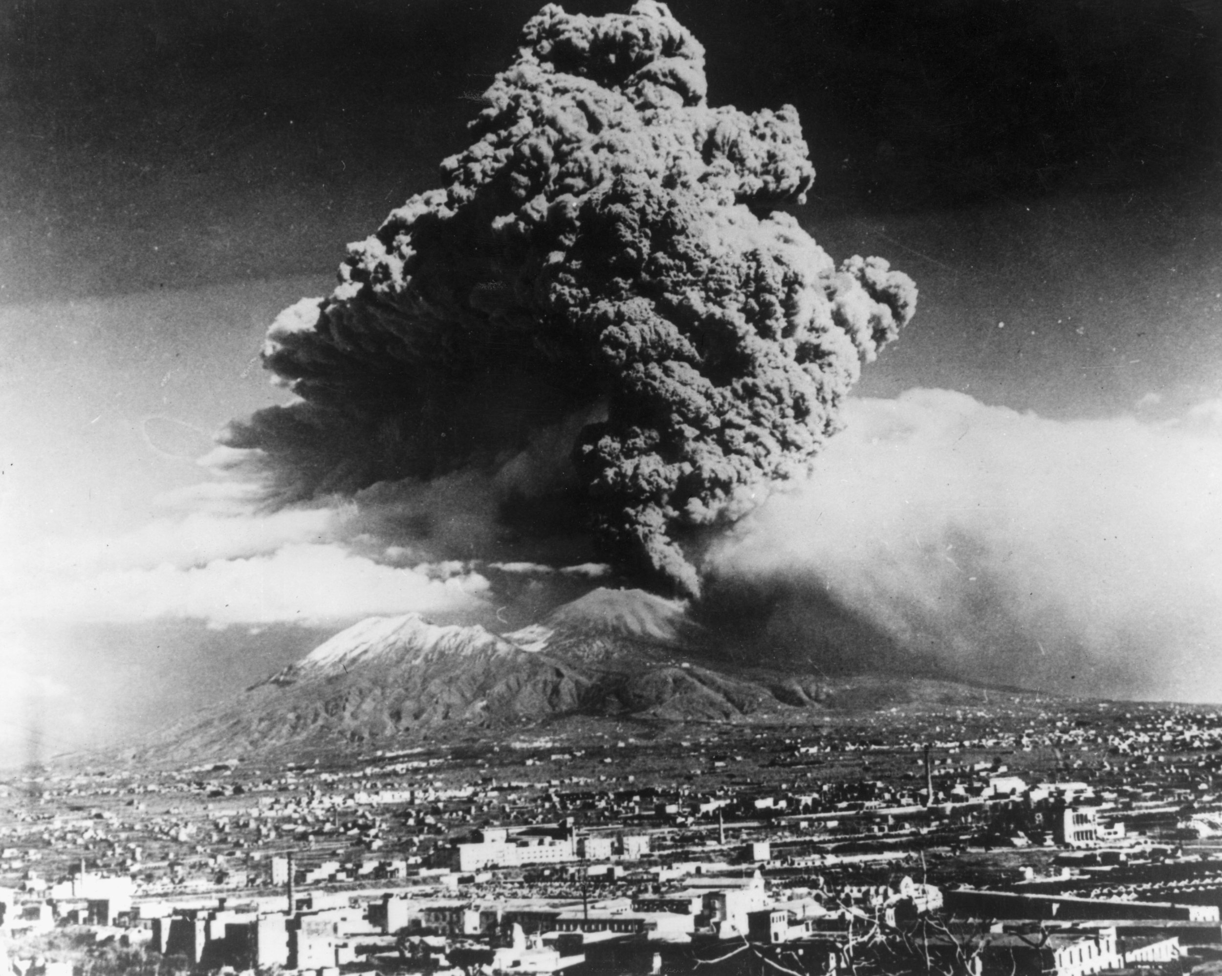 Vesuvius Day First Recorded Volcanic Eruption In History IBTimes