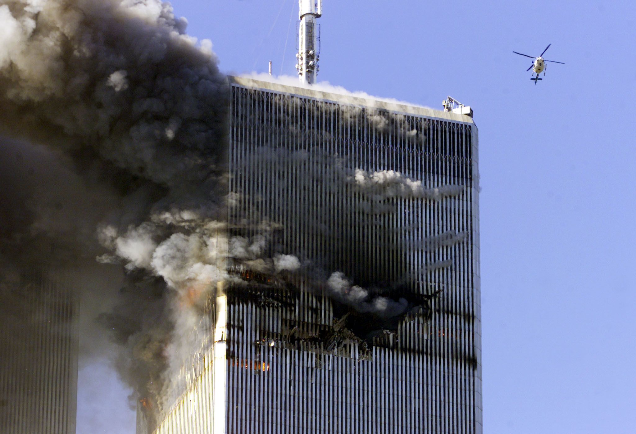 Когда был теракт башни близнецы. Башни-Близнецы 11 сентября 2001. Взрыв башен-близнецов в Нью-Йорке 11 сентября.