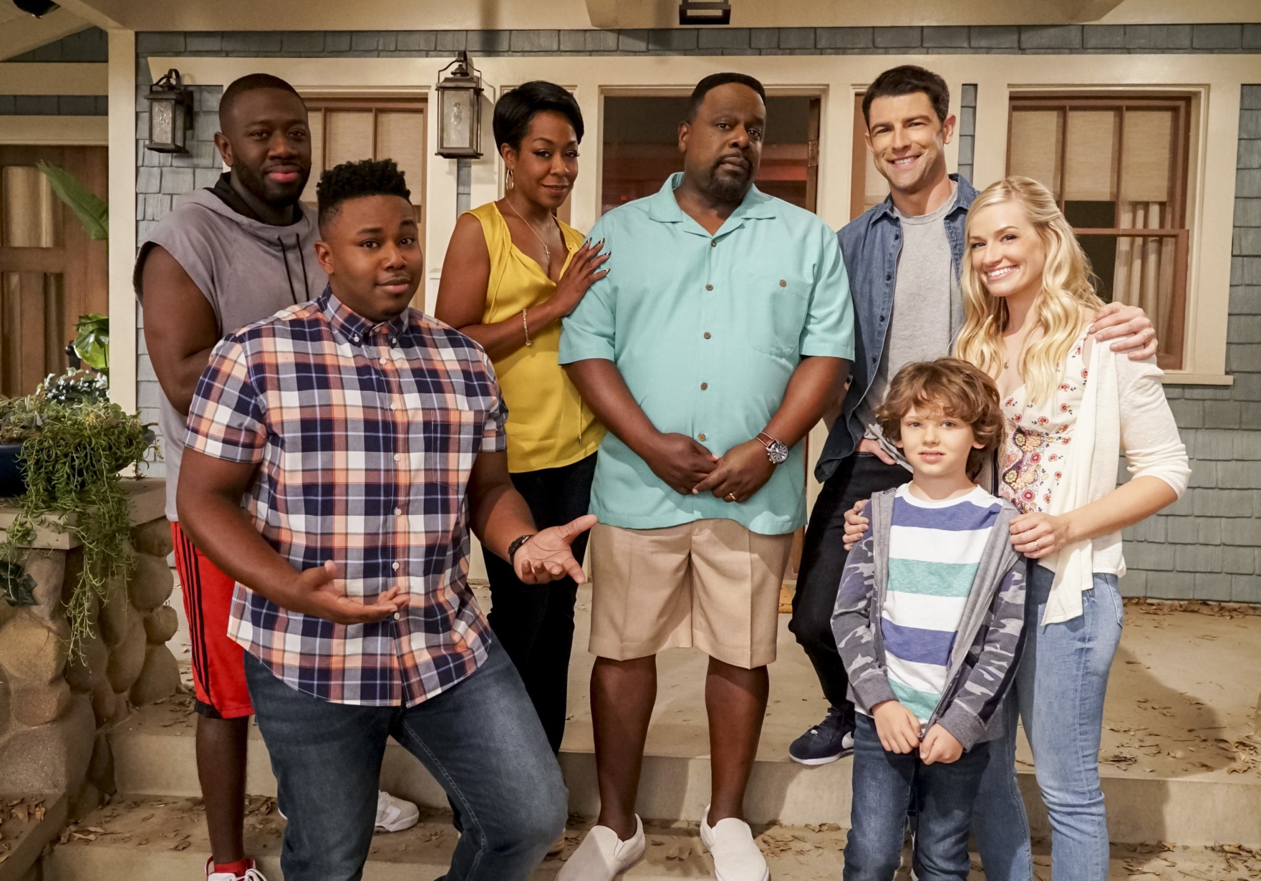 CBS’ ‘The Neighborhood’ Series Premiere Here’s How You Know The Cast