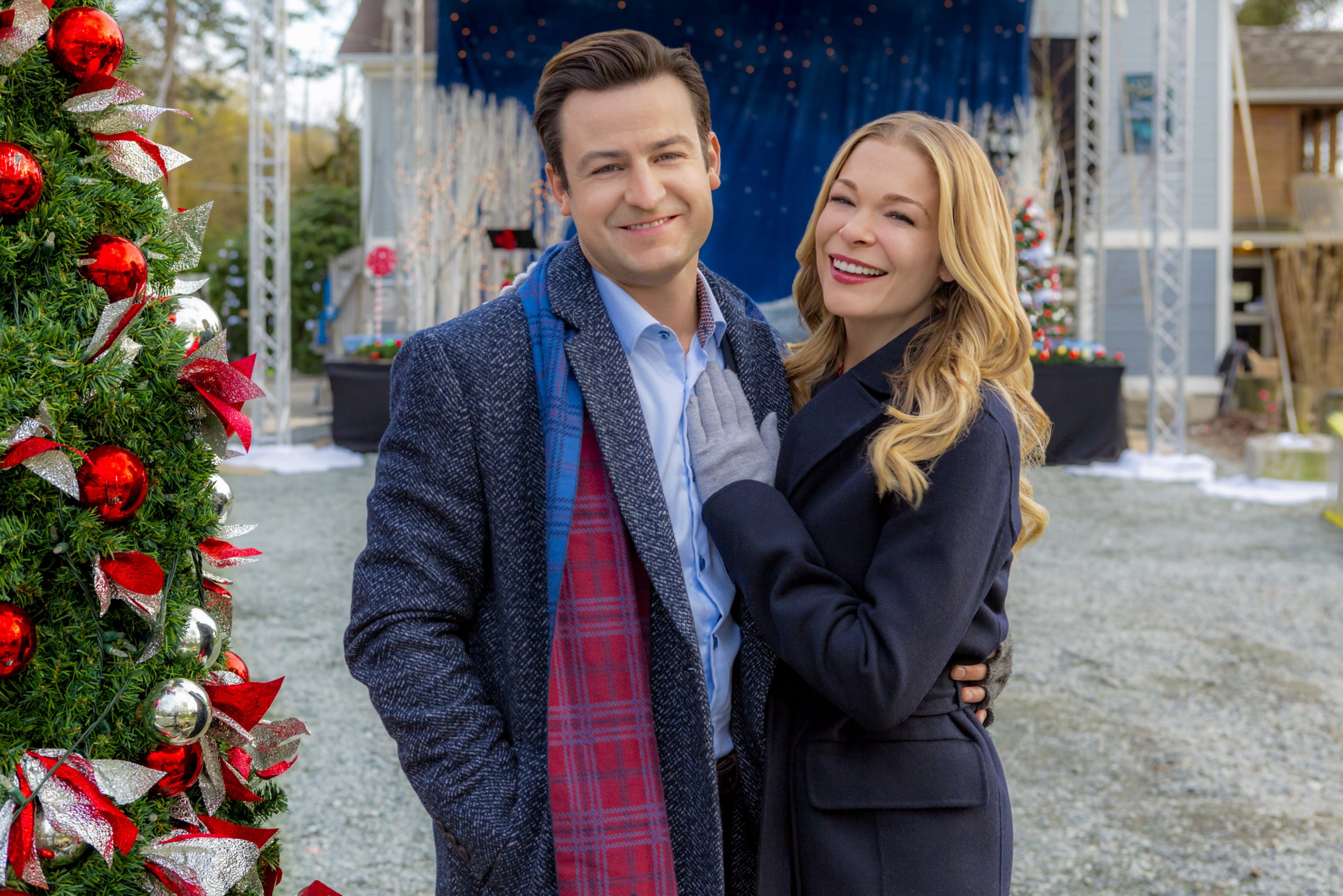 Hallmark Channel ‘It’s Christmas, Eve’ Premiere: Cast, Trailer, Start Time  IBTimes