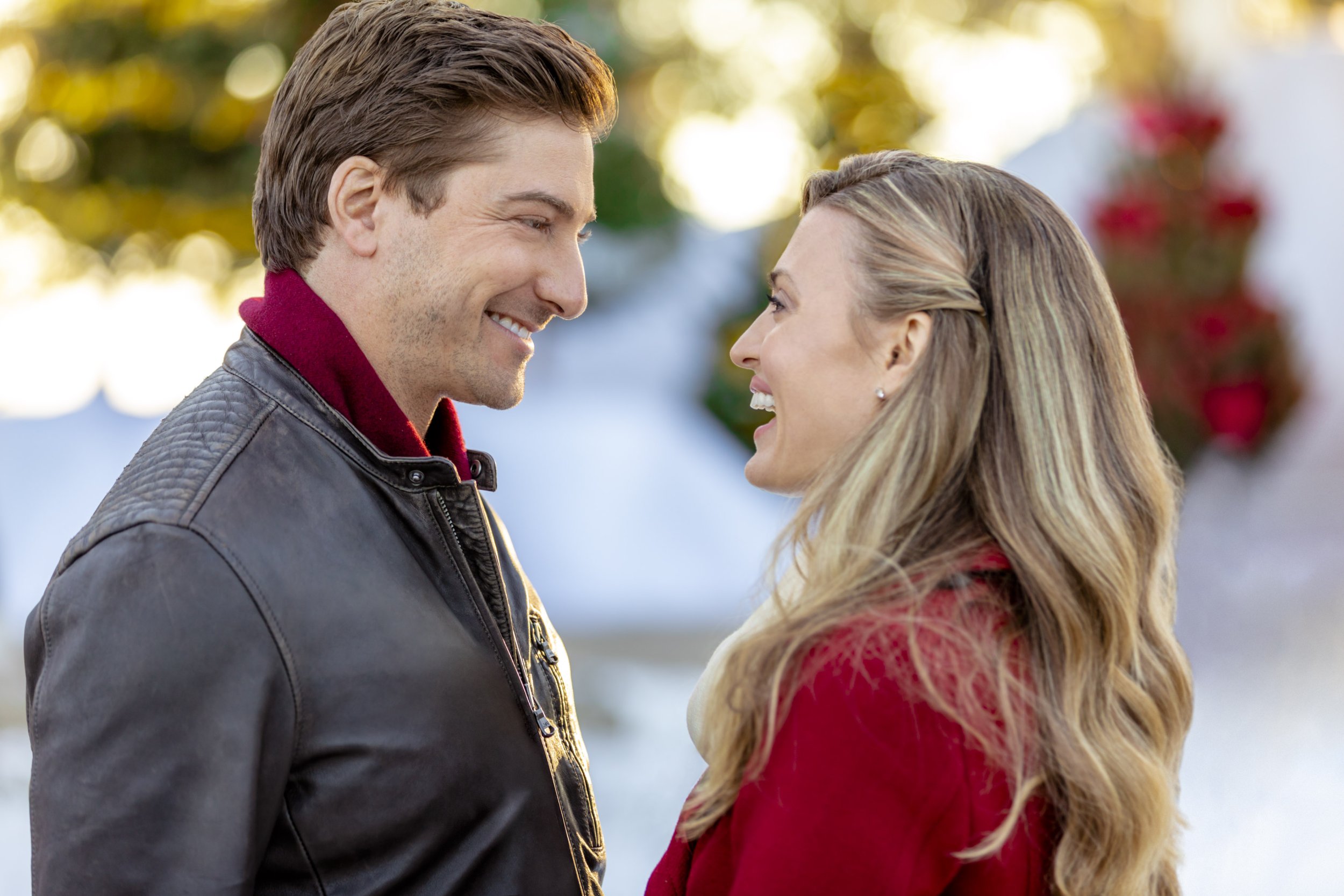 Hallmark Channel ‘Christmas In Love’ Premiere: Cast, Trailer, Synopsis ...