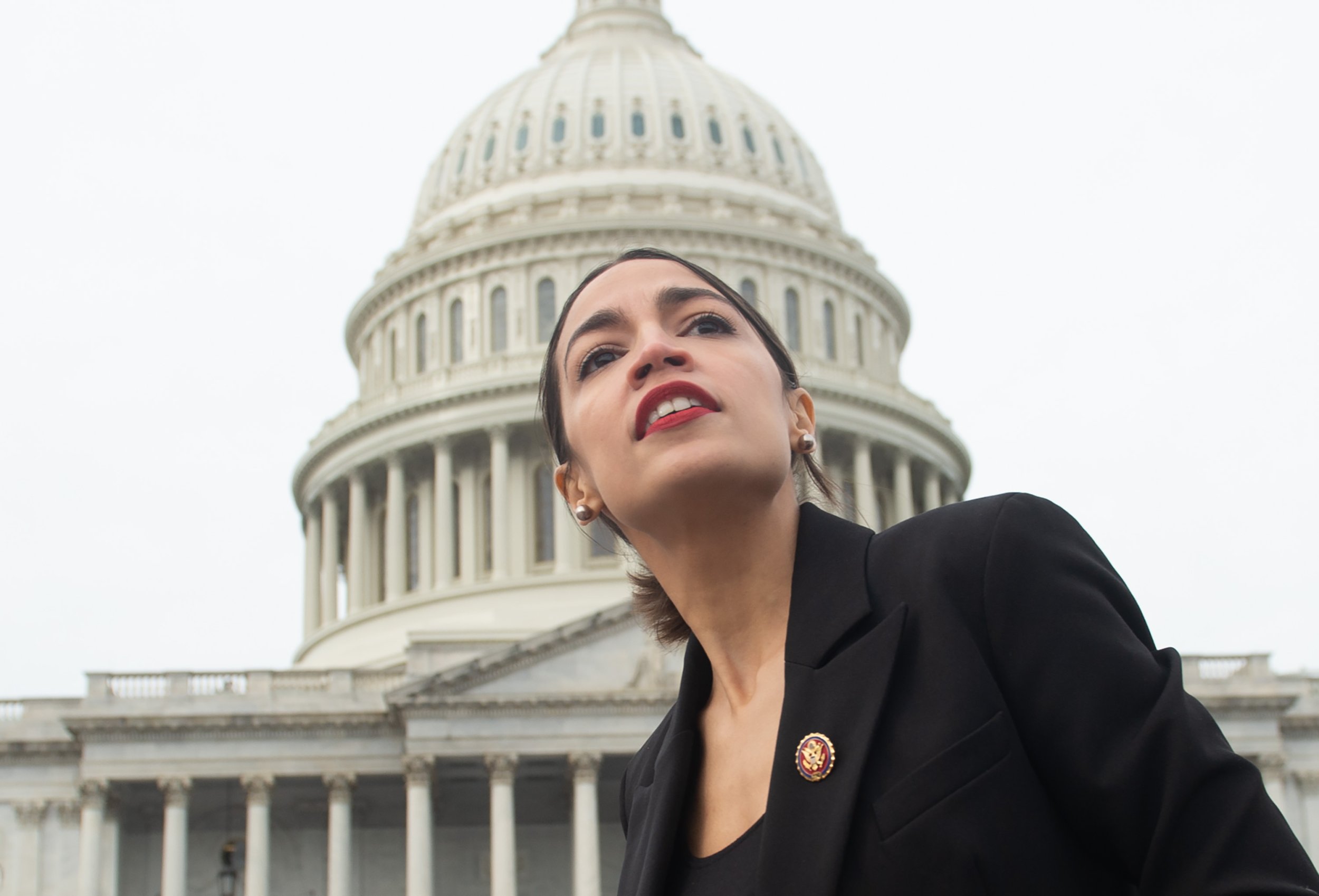 Alexandria Ocasio Cortez Slams The Daily Caller Republicans Over Fake Nude Photo Ibtimes 