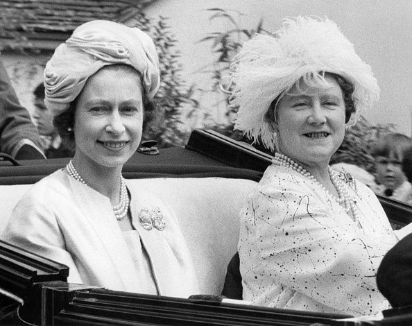 Why Queen Mother Didn't Want Photographer Taking Young Queen Elizabeth ...