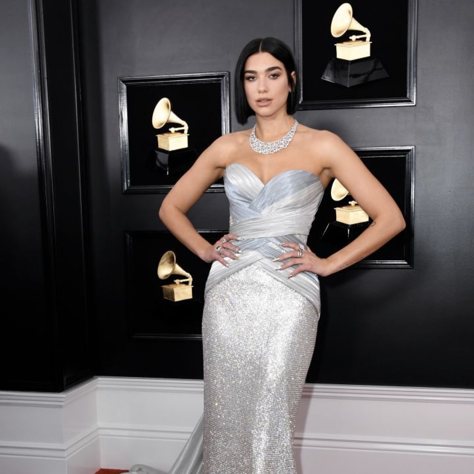 dua lipa silver dress levitating Levitating dress Dua Lipa