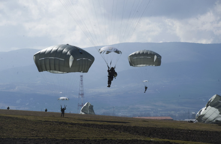 parachutists