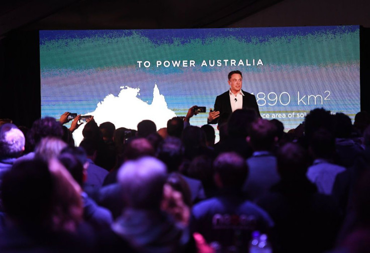 Musk pushes Powerpack