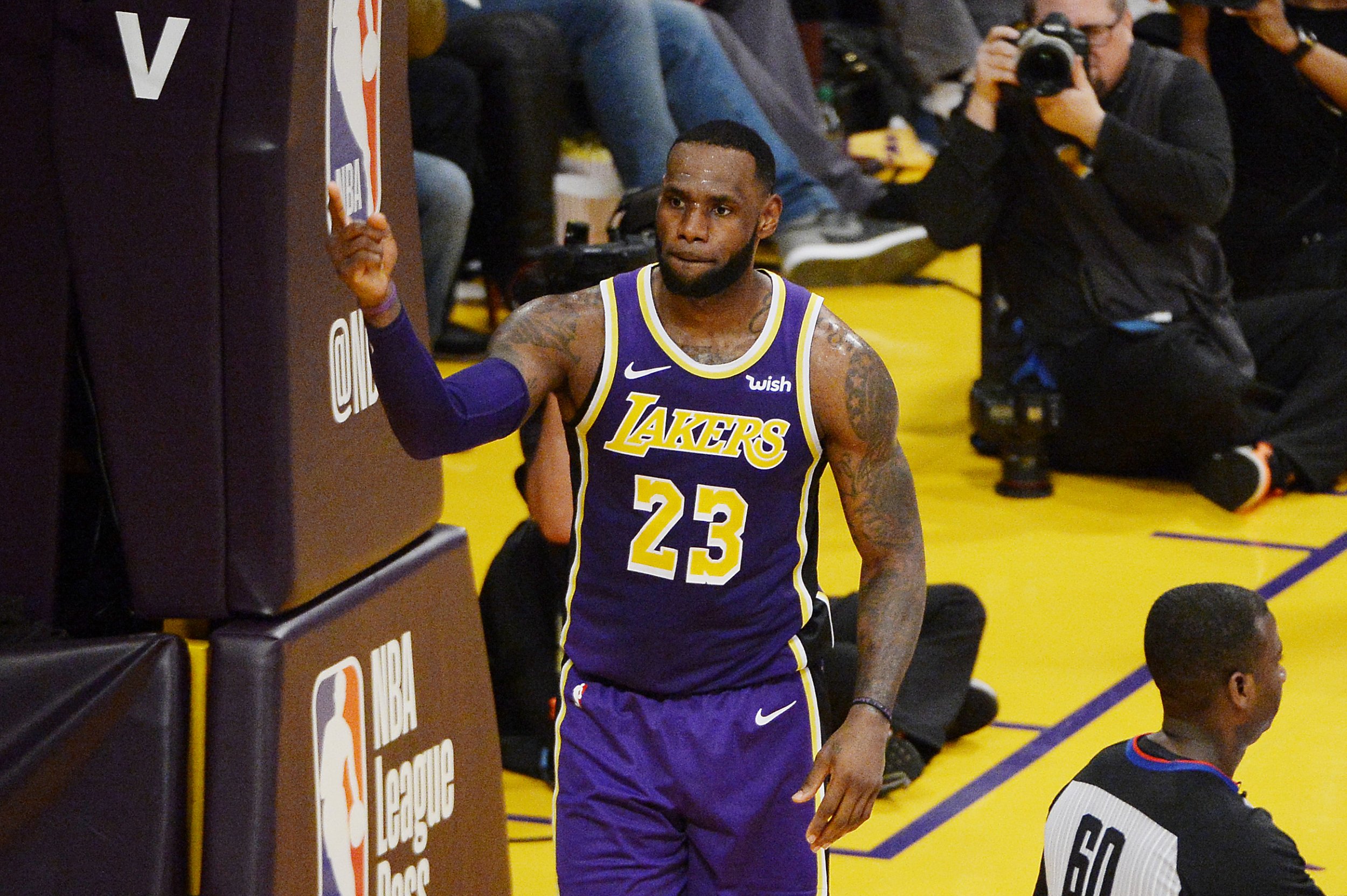 Lakers vs. Celtics Will LeBron James Play? LA's Minutes Restriction