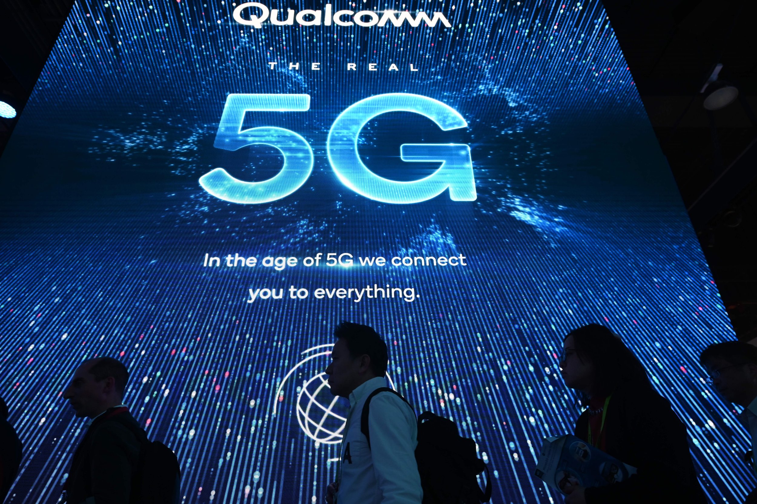 Qualcomm CEO Hints at Apple-Designed 5G Modems for iPhone 16