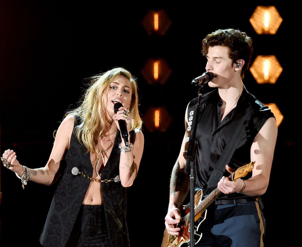 Miley Cyrus' Pink Floyd And Led Zeppelin Performance Will Air On The CW ...