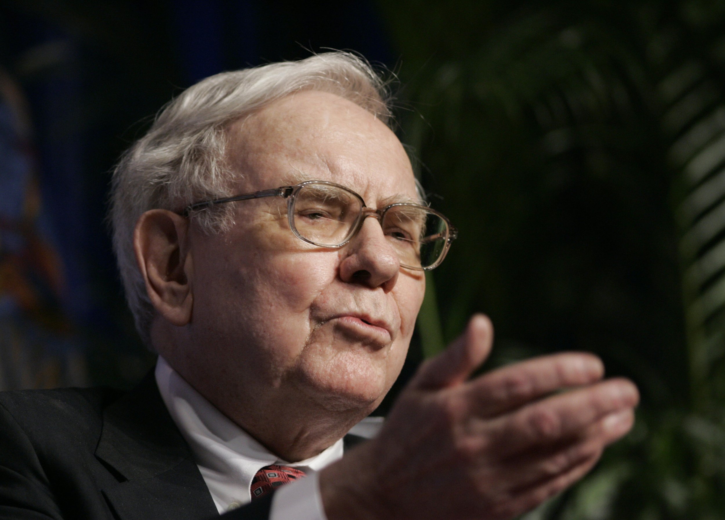 Warren Buffett Advice For Tesla CEO Elon Musk: Stop Tweeting | IBTimes