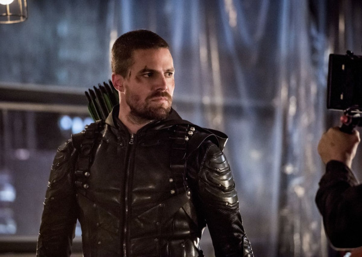 Arrow Oliver dies