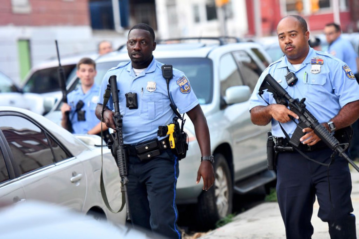 Philly shootout wounds six cops