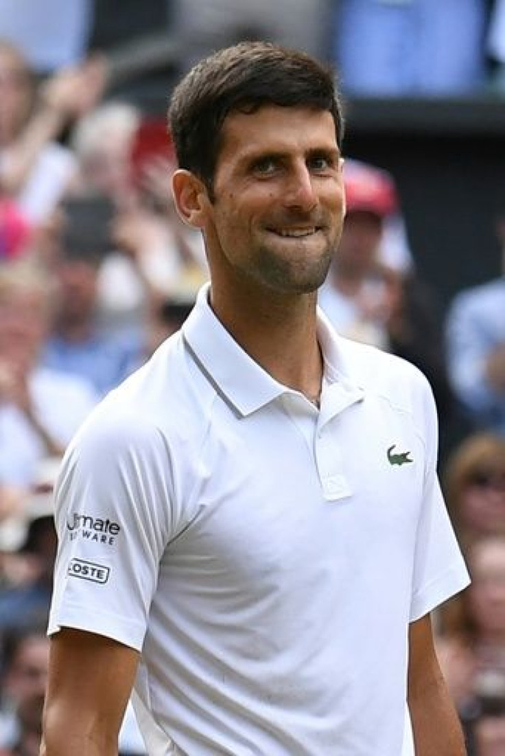 El tenista serbio Novak Djokovic, el 14 de julio de 2019 luego de coronarse campeÃ³n de Wimbledon en Londres
