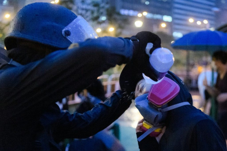 The couple have spent hours together on the barricades