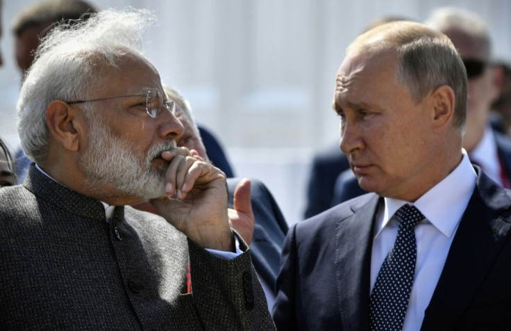 India's Prime Minister Narendra Modi (L) says he enjoys a "special" relationship with Russian President Vladimir Putin