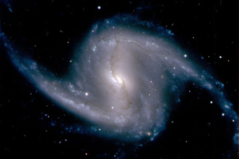 Spiral galaxy NGC 1365 observed from Chile in 2012 -- a new method gauges how to measure the universe's accelerating growth