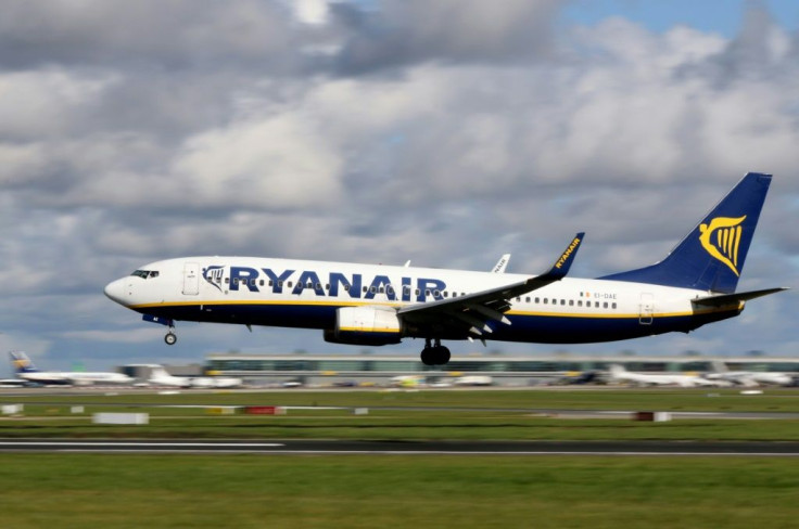 Investors served Ryanair's management a rebuke over its handling of relations with staff