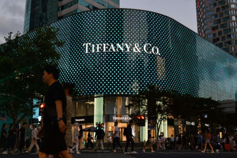 New York-based Tiffany's sales grew more than 25 percent in mainland China in the second quarter of this year -- in stark contrast to a three-percent drop in the company's global turnover over the same period