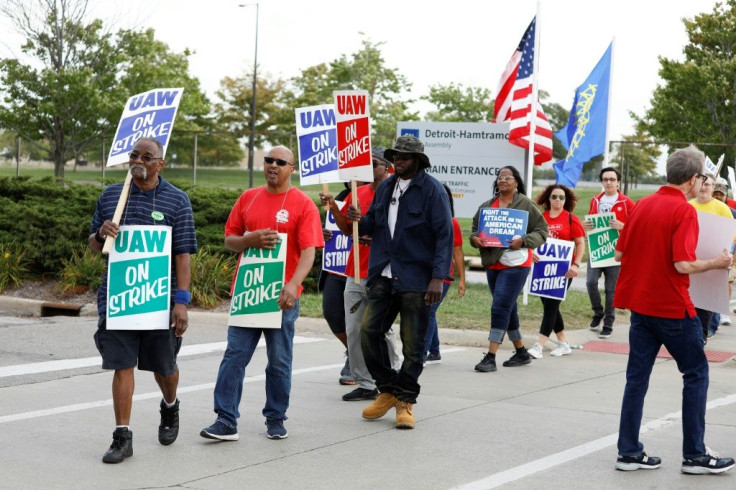 The auto workers strike at General Motors has cost the carmaker about $1 billion so far, according to a report from a Wall Street analyst