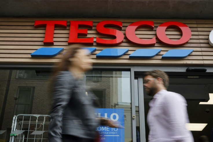 Tesco CEO Dave Lewis will hand over the reins to Ken Murphy next year