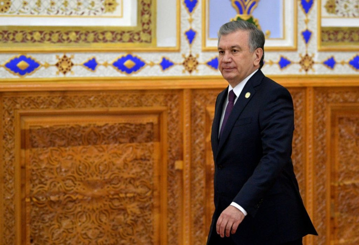 Reforms by Uzbekistan's new leader Shavkat Mirziyoyev have won plaudits. But Human Rights Watch says that thousands of people are still imprisoned in Uzbekistan for political reasons