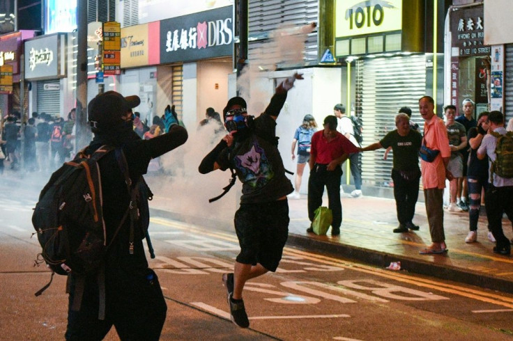 A smartphone app allowing users to play the role of a Hong Kong protester has been removed from the Google Play Store, after the company said it violated a policy against profiting from conflicts