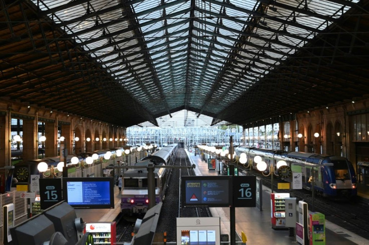 The station accommodates about 700,000 passengers every day