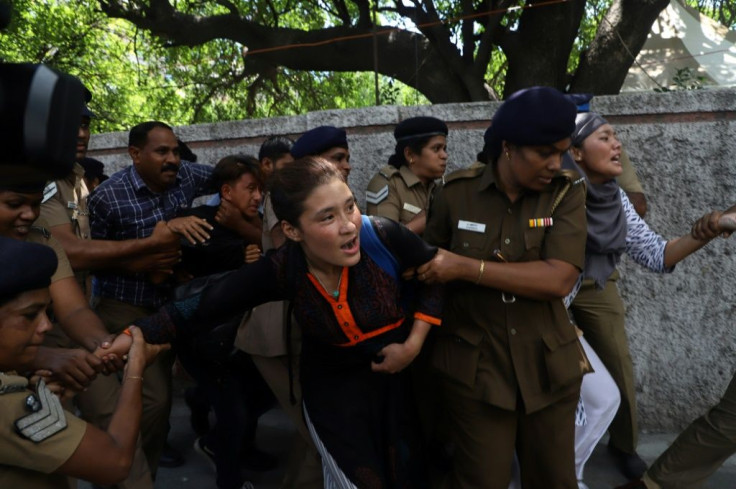 Indian police detain Tibetan students protesting the visit of China's President Xi Jinping in Chennai -- Tibet's spiritual leader the Dalai Lama is an aggravation for China and based in northern India