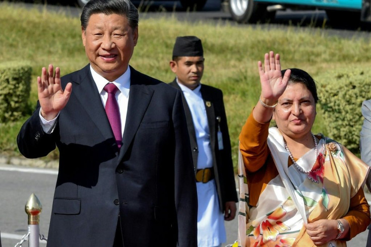 Nepal's President Bidhya Devi Bhandari (R) and China's President Xi Jinping held talks in the Himalayan nation