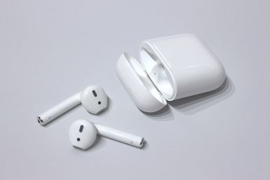 800px-AirPods