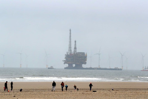 Not all of Shell's North sea platforms, like this Brent Delta Topside rig, are towed back to ports for decommissioning