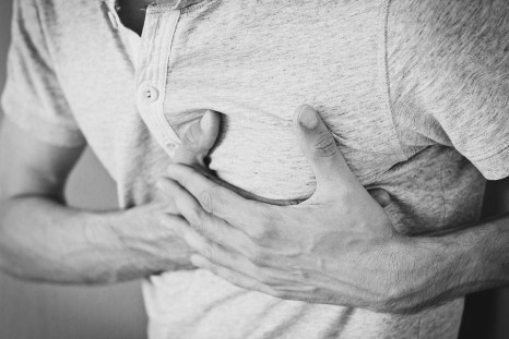 Pain in the chest lack of vitamin b12