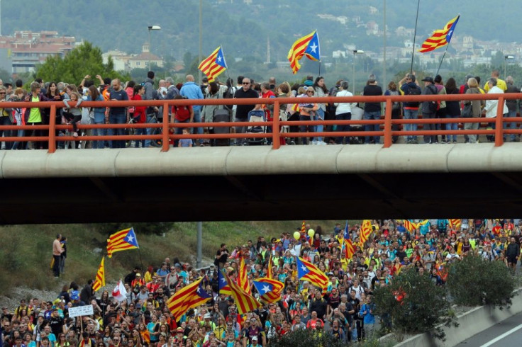 Activists on five "freedom marches" are due to meet in Barcelona at the end of a three-day march from five Catalan towns