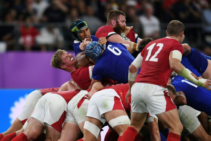 France were leading 19-10 when Sebastien Vahaamahina was sent off in the 49th minute for a blatant elbow into the face of Wales flanker Aaron Wainwright