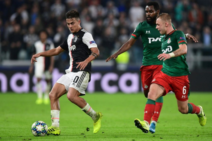 Paulo Dybala (L) scored two late goals as Juventus came from behind to beat Lokomotiv Moscow 2-1 in Turin