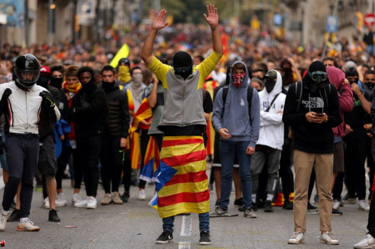 Protesters in Spain have adopted several tactics from Hong Kong, such as wearing masks