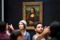 The Mona Lisa attracts an estimated 30,000 people a day