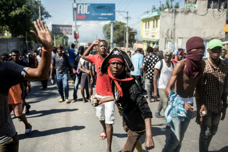 Haitian police say their wages are 'miserable'
