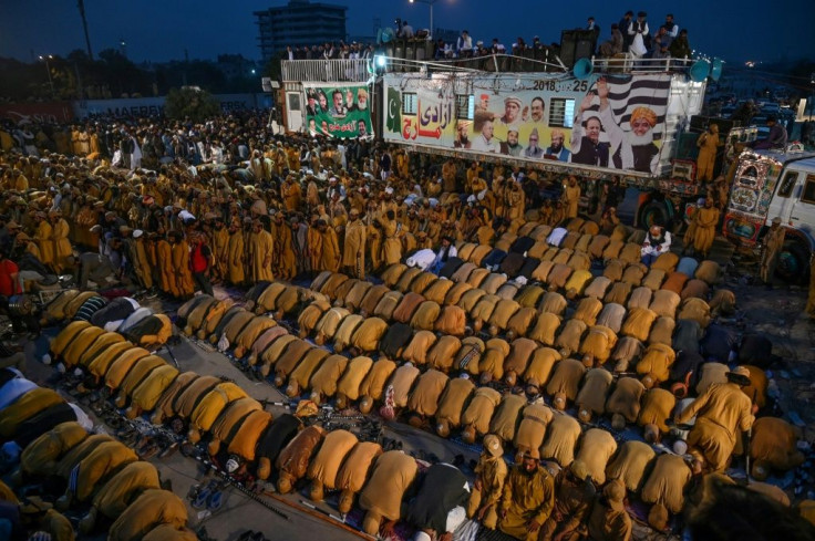 More than 20,000 protesters gathered for Friday prayersÂ