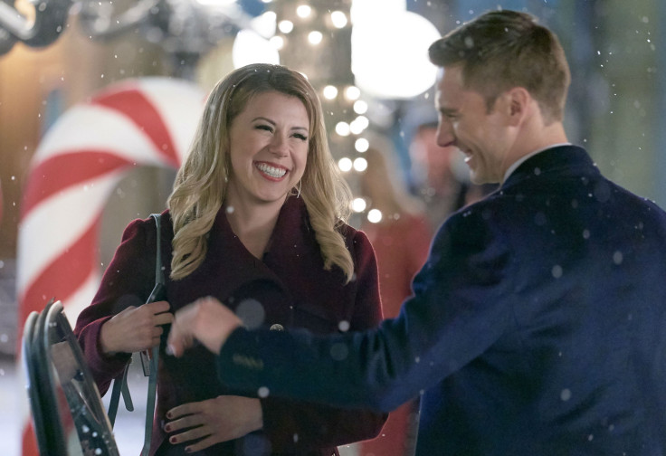 hallmark merry and bright synopsis