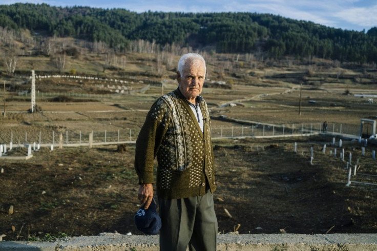 At least 21 East Germans died while trying to cross Bulgaria's border with Greece, while at least 695 are thought to have made it safely across