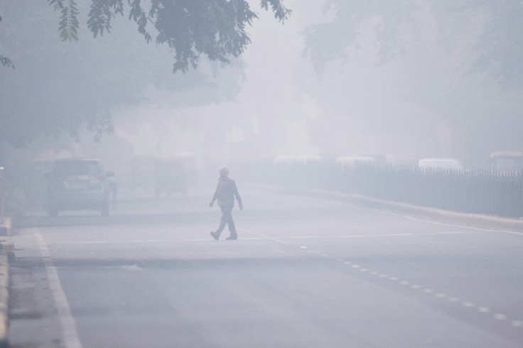 India's top court ordered a complete halt to stubble burning around Delhi as a lethal smog blanketed the capital