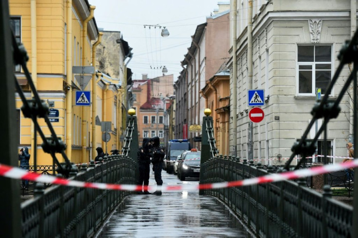 Sokolov tried to dispose of his murdered lover's arms in the Moika river