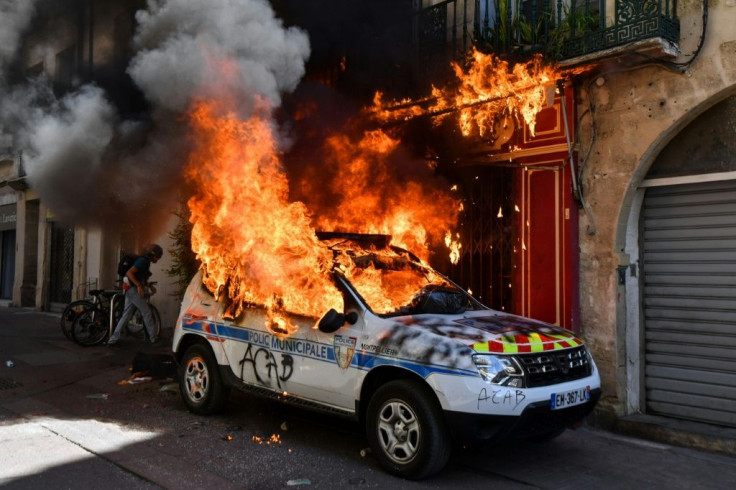 French interior ministry figures show 2,500 demonstrators have been wounded during the Gilet Jaunes (yellow vests) protests, along with 1,800 police officers